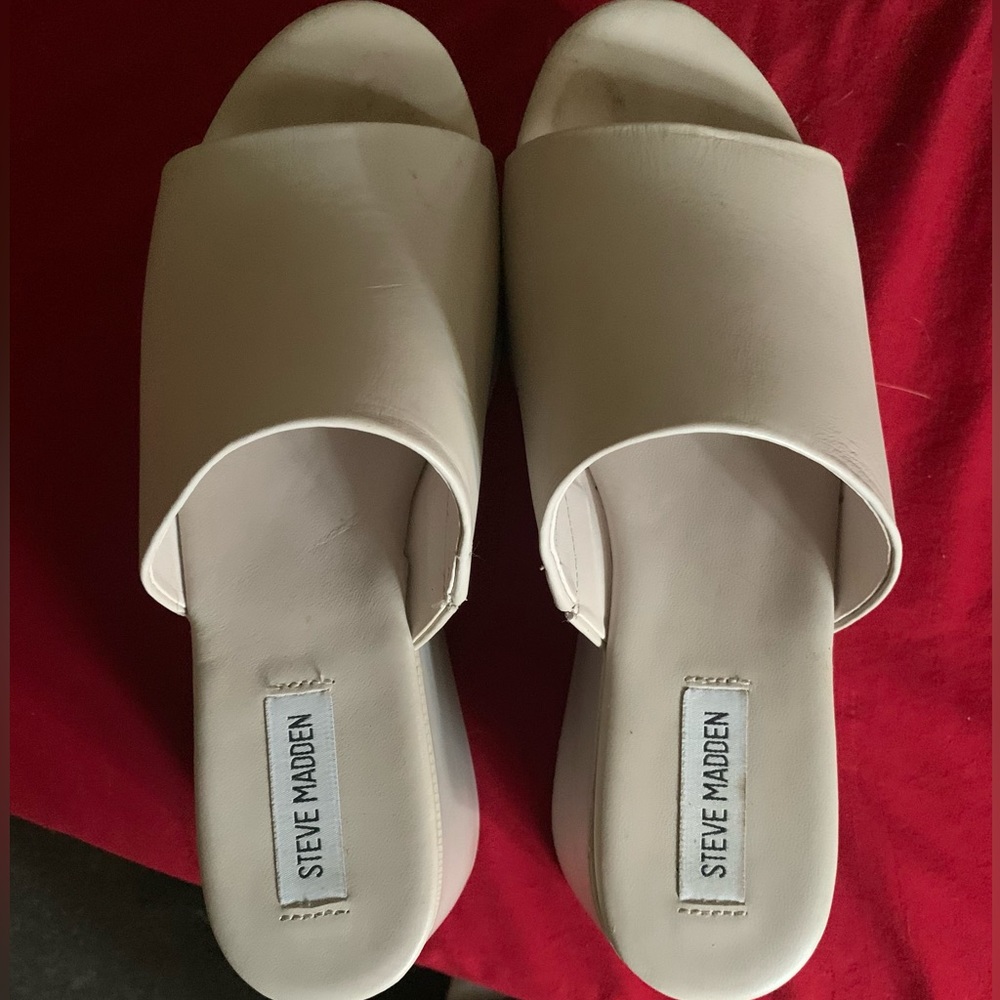 Steve Madden wedge platform slippers